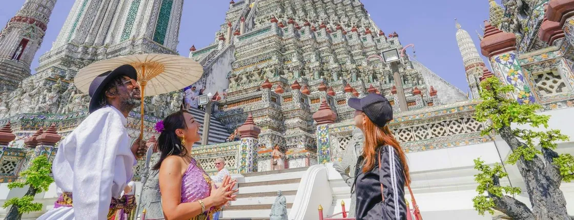 Bangkok Wat Pho and Wat Arun walking tour with flower market