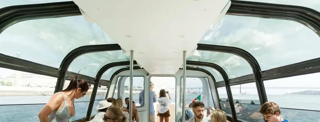 Lisbon morning cruise with coffee, music and snacks