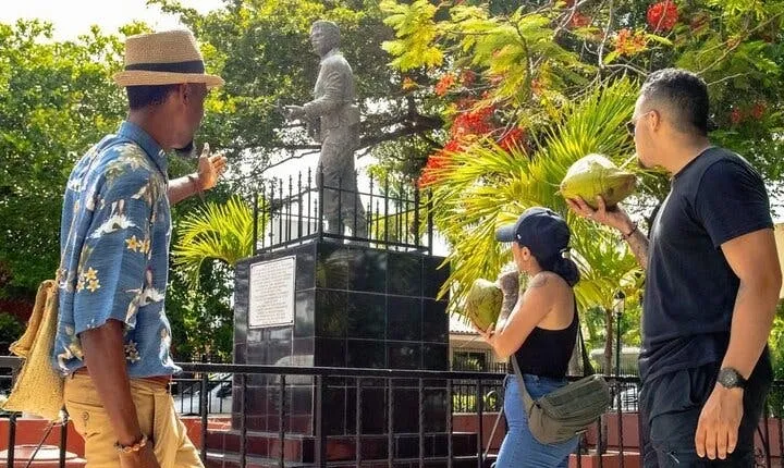 Little Havana beyond Cuba guided tour in Miami