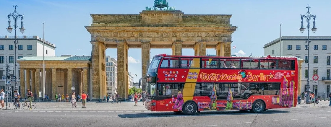 Berlin hop-on hop-off sightseeing pass with Icebar entry