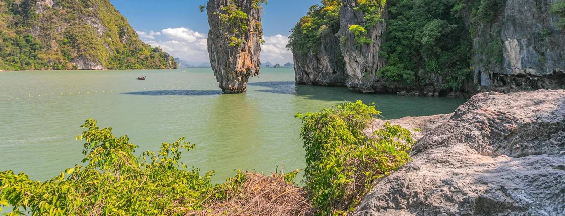 James Bond Island and Ko Naka Yai with Ko Hong canoeing by speed catamaran from Khao Lak