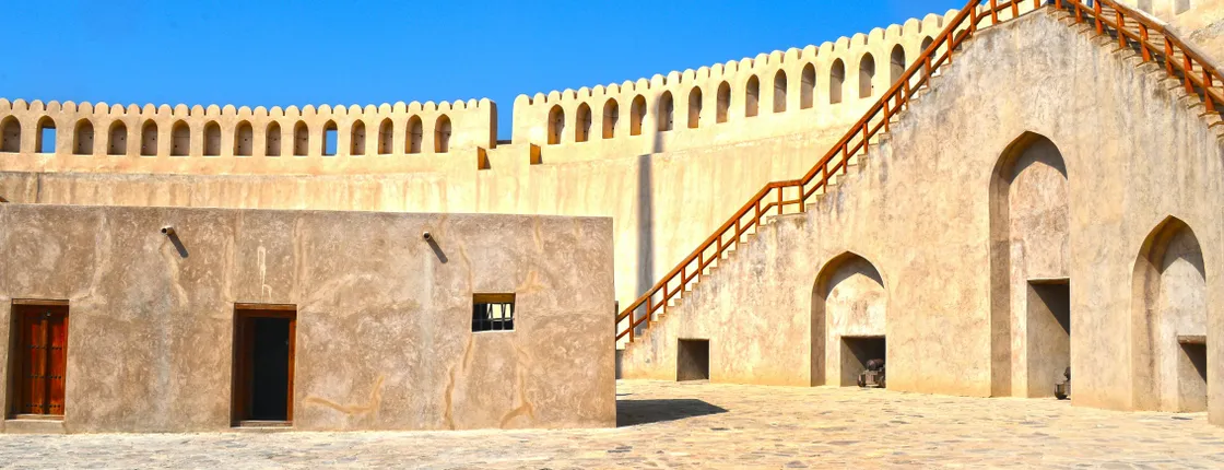 Private tour to Nizwa and to the oasis of Birkat Al Mouz from Muscat with lunch