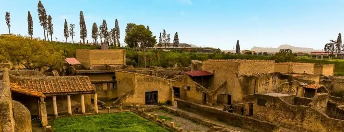 Herculaneum and Pompeii tour with audio guide