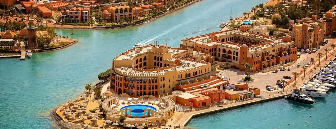El Gouna private tour with lagoon boat ride from Hurghada