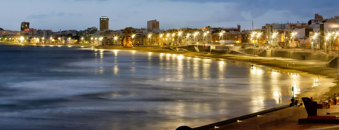 Las Palmas by night