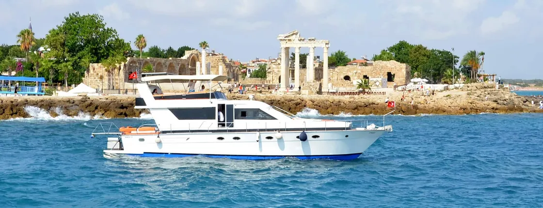 Side Private Yacht Sunset Cruise
