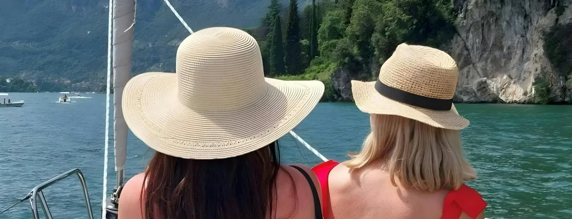Exclusive Lake Como boat tour with professional skipper