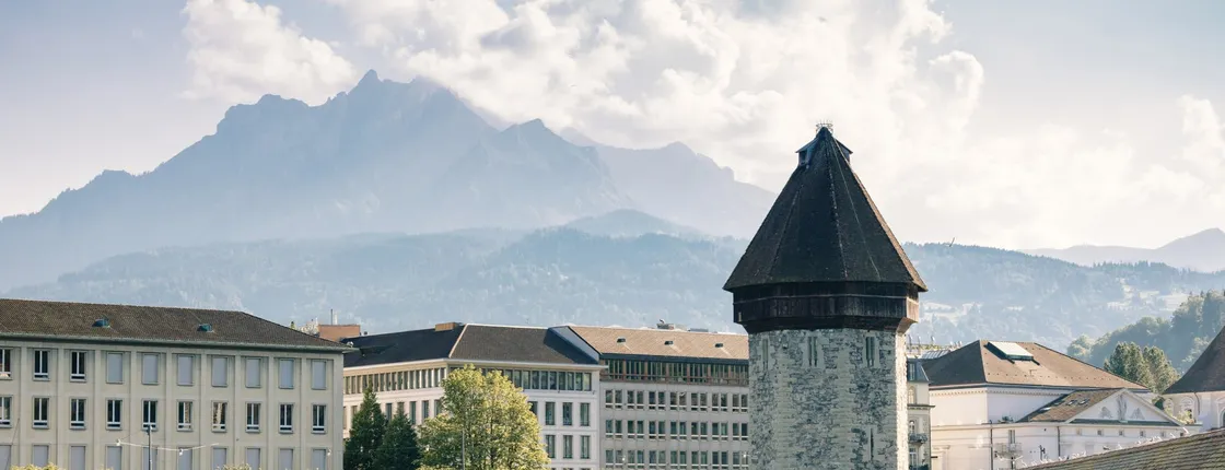 Art and culture walking tour of Lucerne with a local