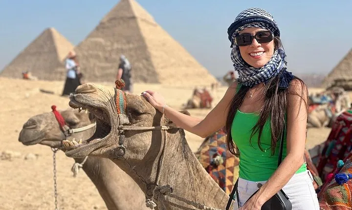 Private guided tour to Giza Pyramids, and Great Sphinx 