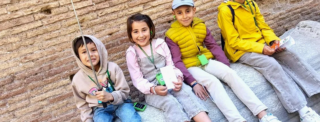 Engaging family tour of the Colosseum and Roman Forum