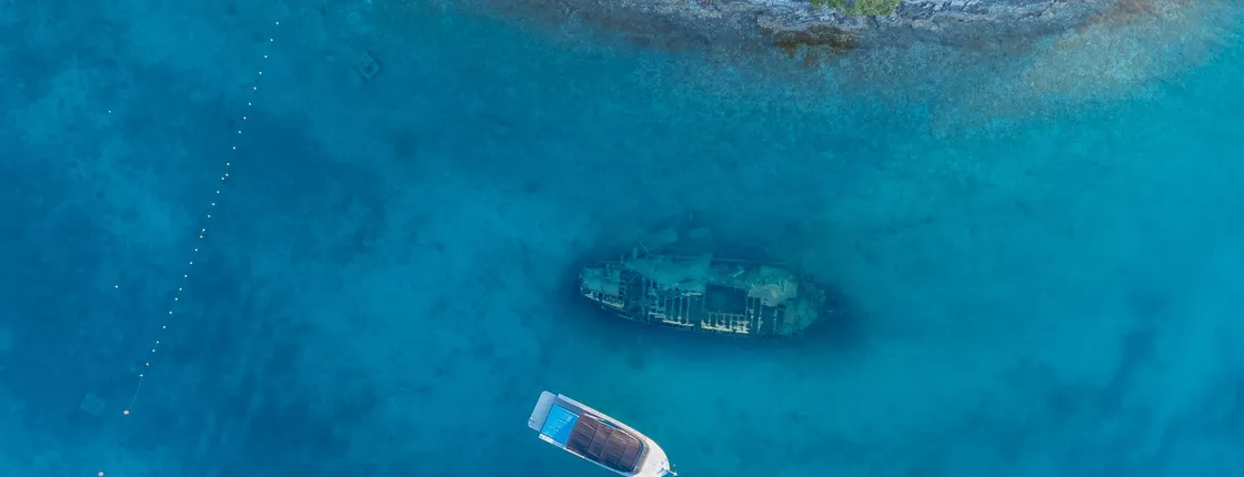 Luxury Blue lagoon tour from Split - drinks, snacks included