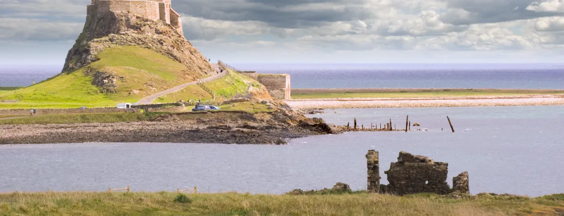 Day Trip to Holy Island, Alnwick Castle and Northumbria from Edinburgh