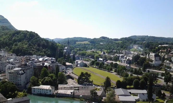 Private Guided History tour of Lourdes 