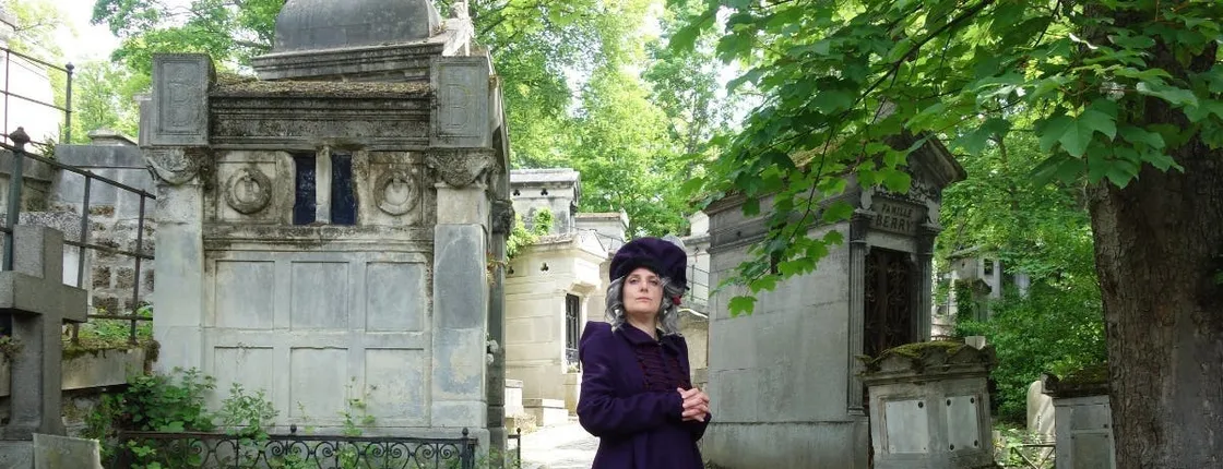 Père Lachaise Cemetery guided tour with the Great Sibylle