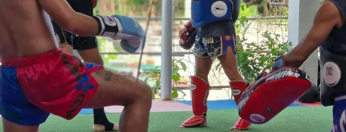 Shared Muay Thai boxing class for beginners in Koh Phangan