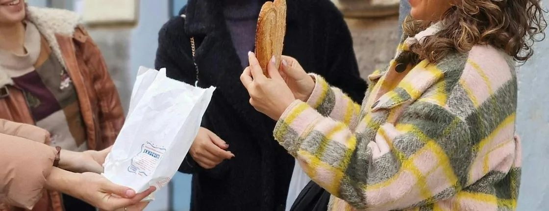 Traditional Maritozzi breakfast and light lunch in Trastevere