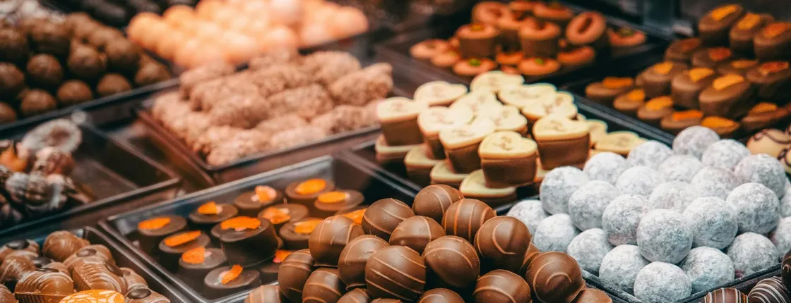 Zurich chocolate hunting tour with a local