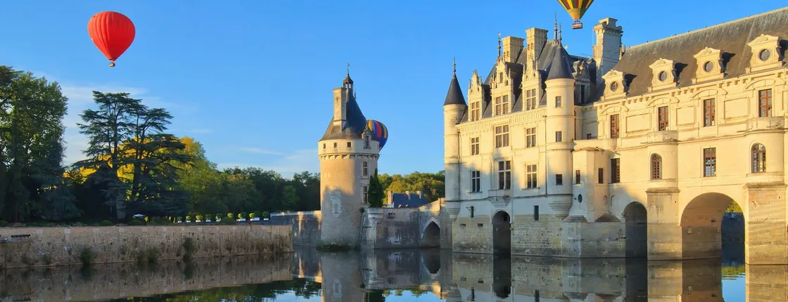 Chenonceau and Chambord castles full-day tour from Tours