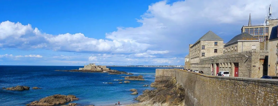 History and culture self-guided audio tour of Saint-Malo