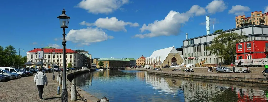 Gothenburg's art and culture walking tour with a local