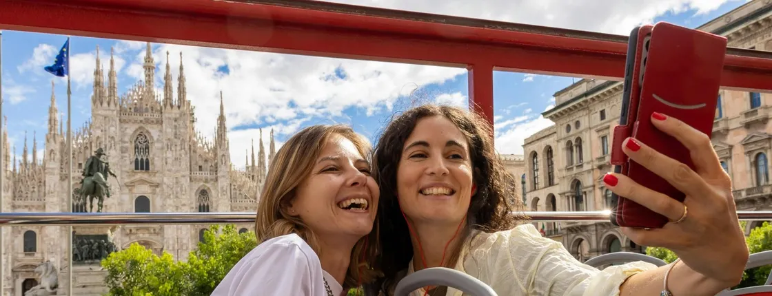 Milan hop-on hop-off bus tour: 24, 48, 72-hour tickets