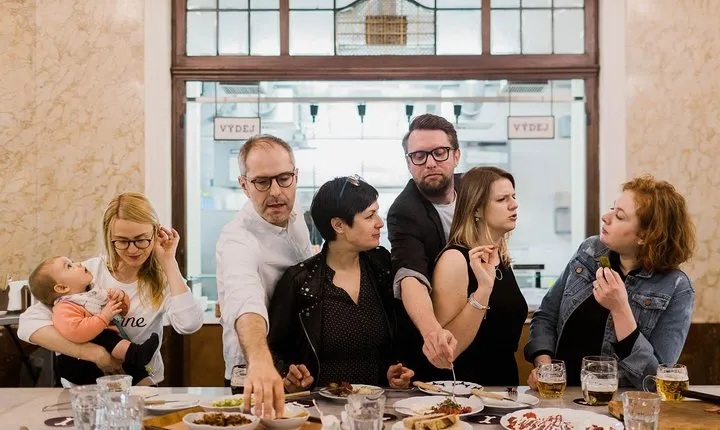 Prague Eat, Sip and Make New Friends on Food and Drink Tour
