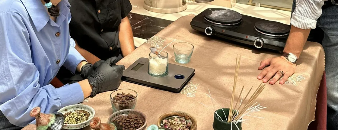 2-hour perfumed candle-making workshop in Marrakech