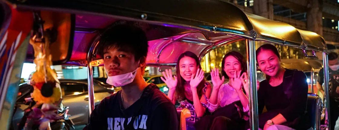 Bangkok bar hopping and culinary guided tour