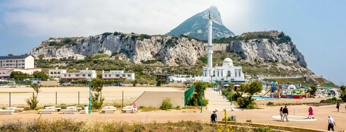 Gibraltar day trip with minibus tour of the Rock