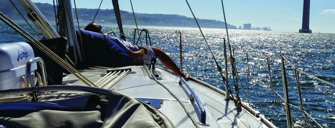Lisbon private cruise with a welcome drink