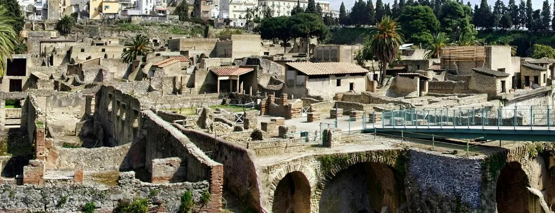 Herculaneum self-guided audio tour in Naples