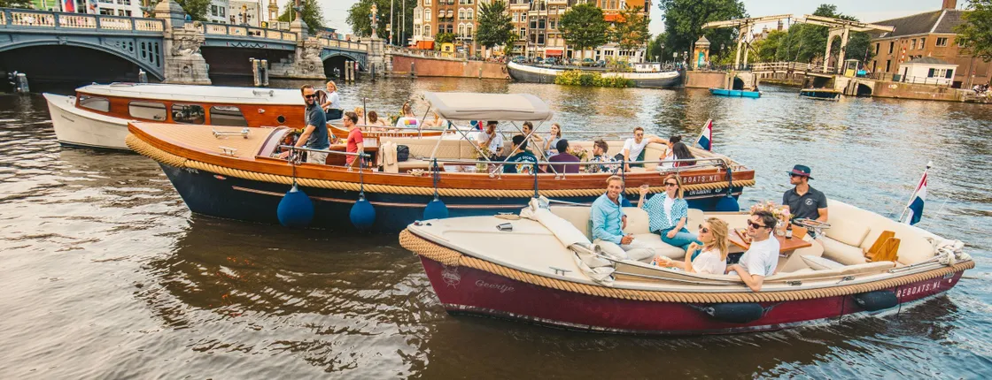 Enchanting and historic landmarks Amsterdam cruise
