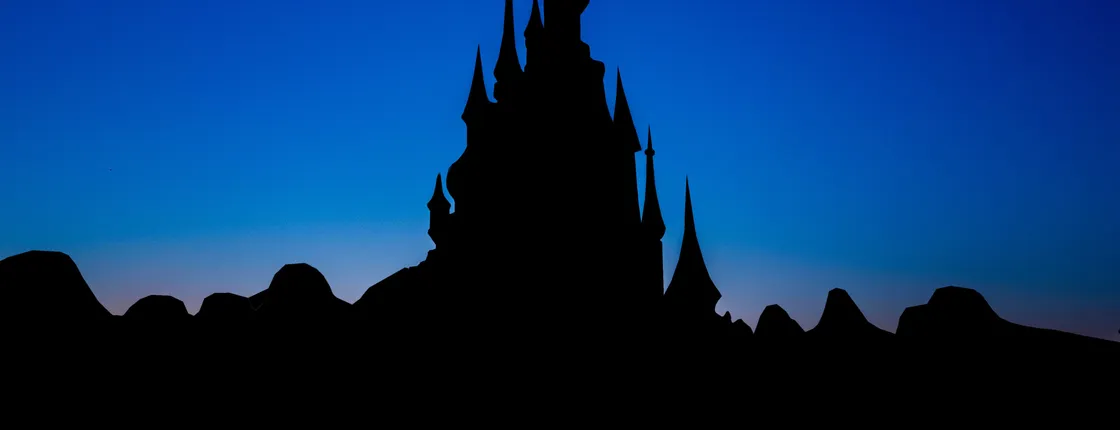 Private transfer to Disneyland Paris in a luxury Minivan