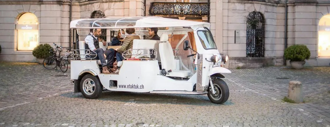 Zurich 90-minute city tour by electric tuk tuk