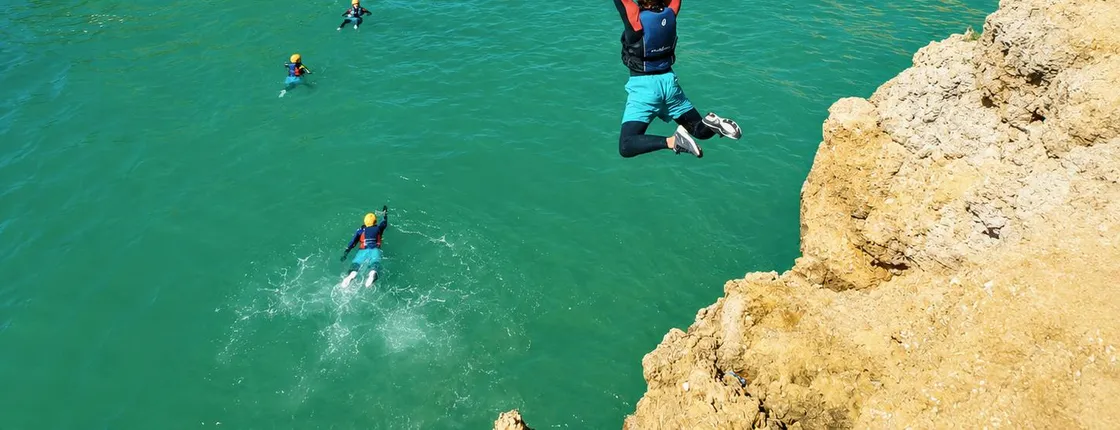 Coasteering experience in São Rafael beach