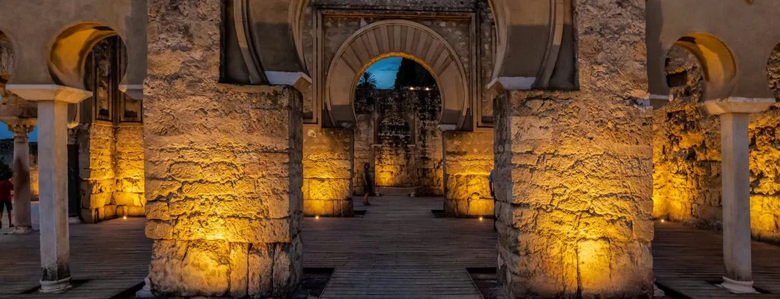 Medina Azahara guided tour at night