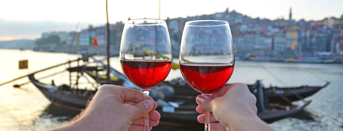 City tour by tuk-tuk, winery visit with tasting and Douro cruise