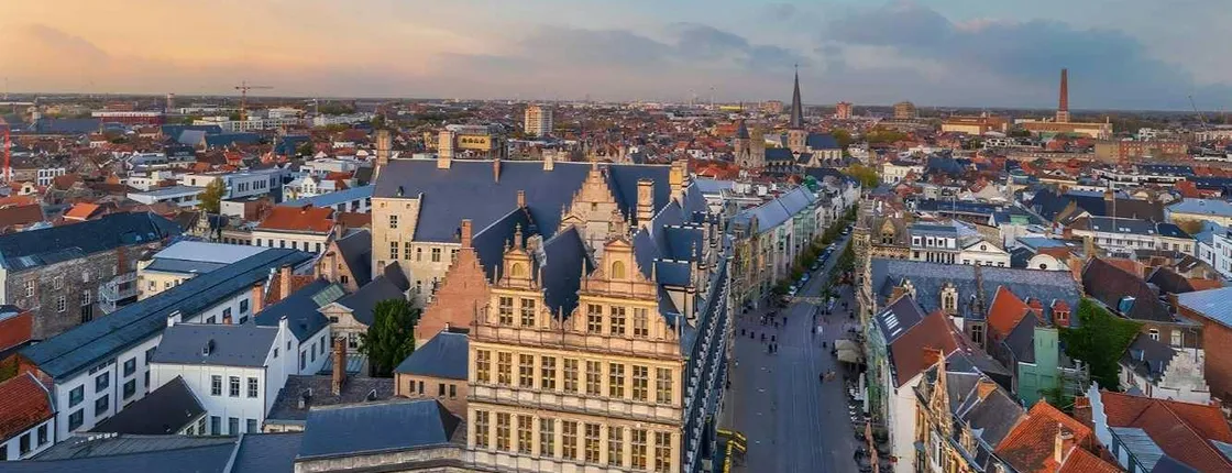 Private architecture walk through Ghent with a local expert