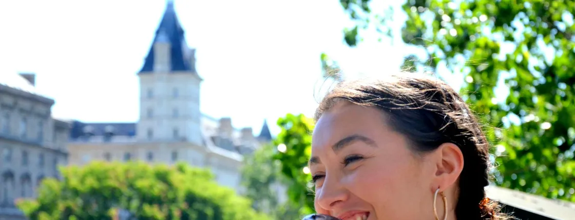 Champagne and food tour in Paris