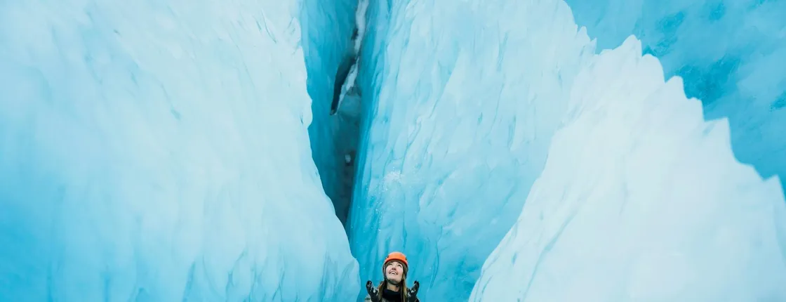 Crevassee Labyrinth tour at Falljökull glacier