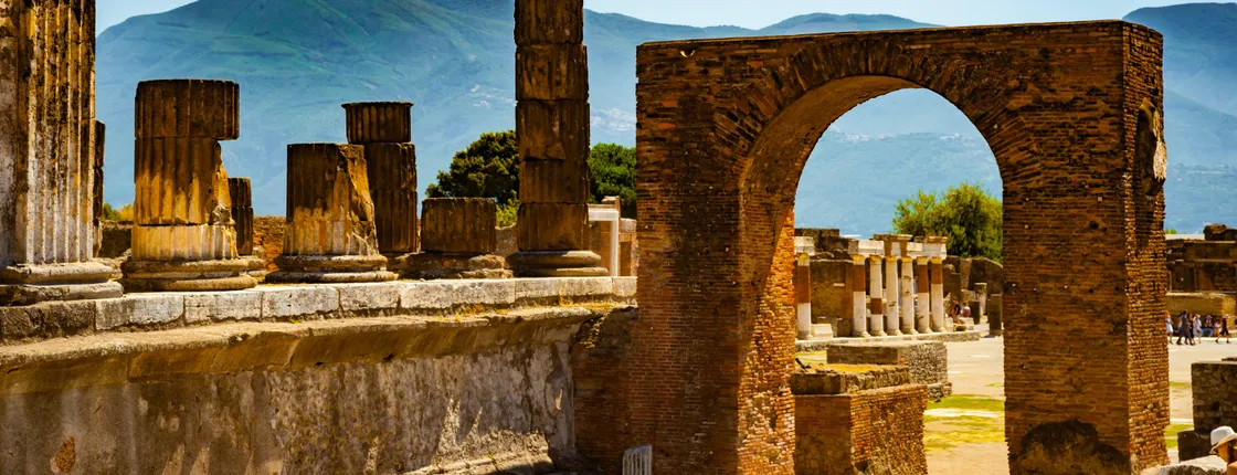 Pompeii 2-hour private guided tour with an archaeologist