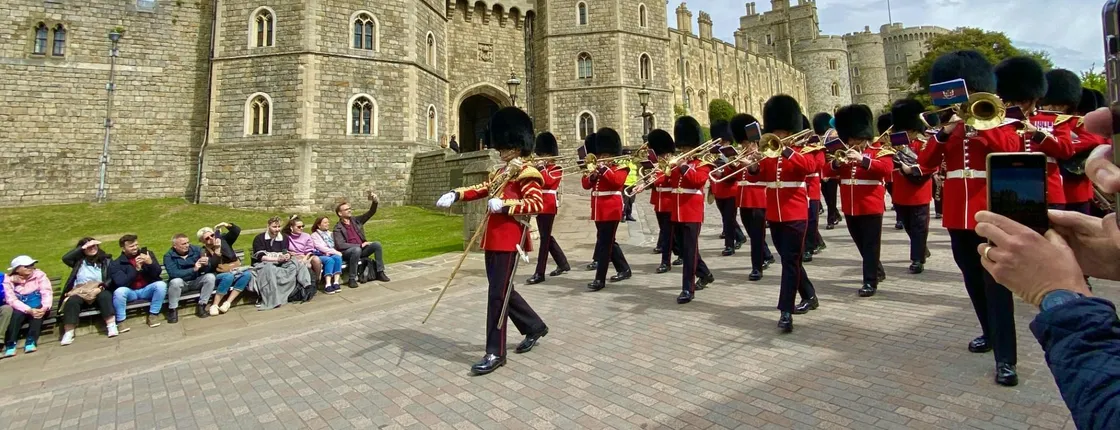 Windsor Castle, Stonehenge and Bath with lunch in a 14th-century pub