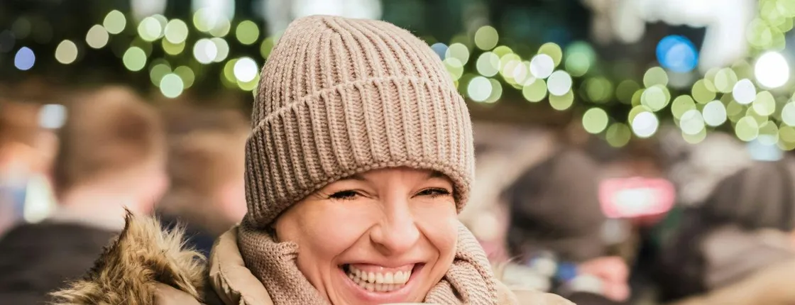 Hamburg Christmas markets private walking tour with mulled wine