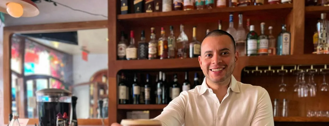 Chinatown and Little Italy food tour with 6 tastings