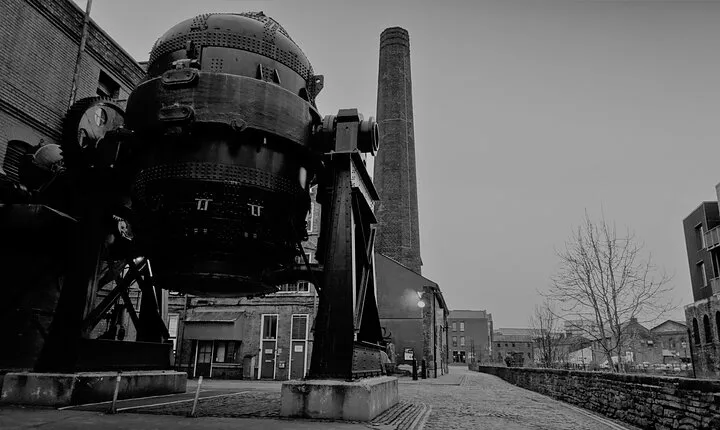 Immersive Murder Mystery in Sheffield - Outdoor Escape Experience