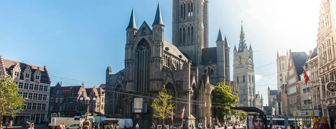 Sips and stories, a private beer tour in Ghent