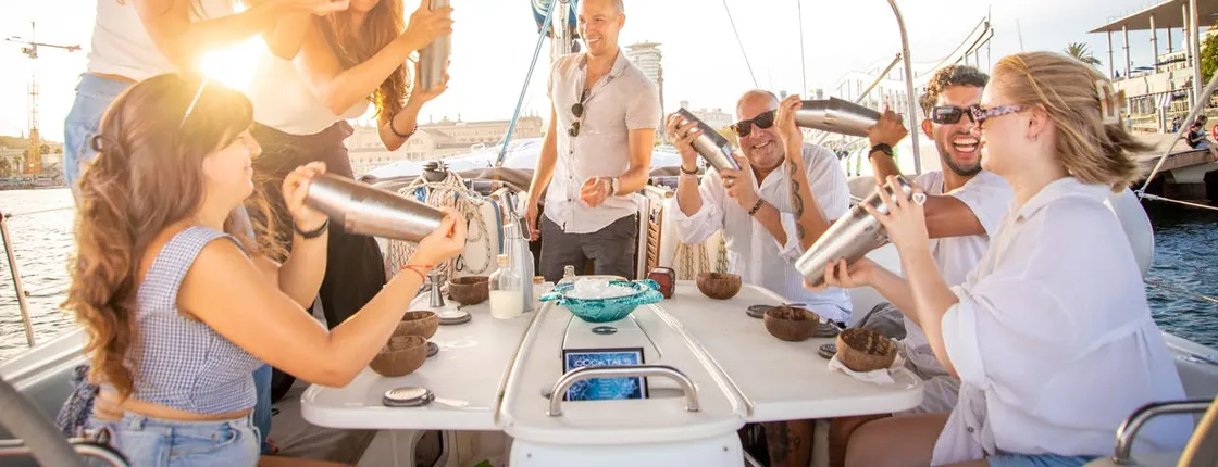 Cocktail Workshop and Sailing Cruise in Barcelona
