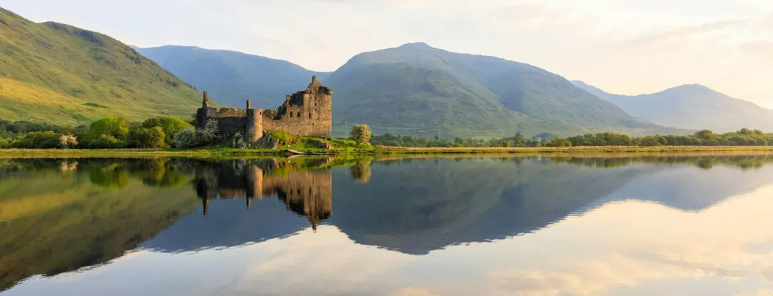 Guided tour visit to West Highland lochs, mountains and castles