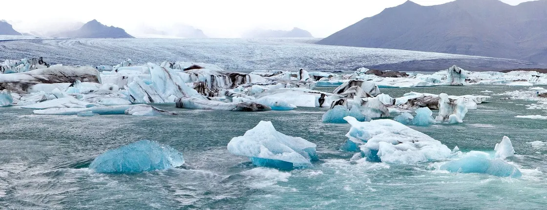 Jökulsárlón glacial lagoon and Diamond Beach tour