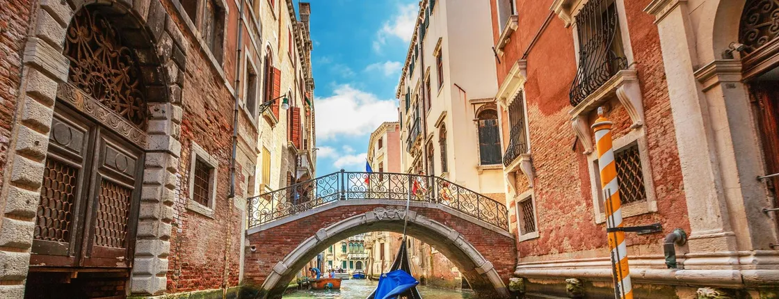 Private gondola tour in Venice